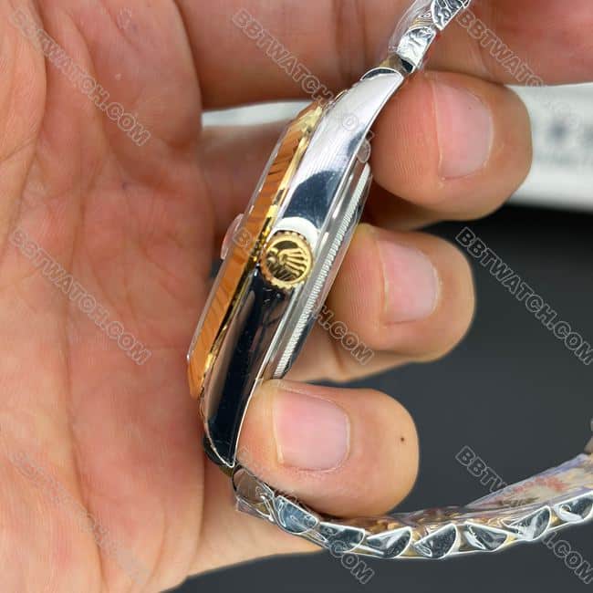 顶级复刻手表日志Clean厂劳力士41毫米金盘间金钢带侧面实拍图