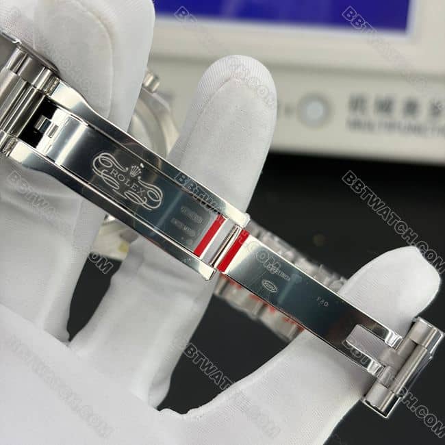 顶级复刻手表ARF厂潜航者劳力士深绿盘3235机芯表扣实拍图