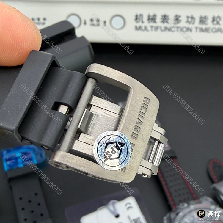 最佳复刻手表APS厂理查德米勒RM 35-02碳纤维表扣实拍图