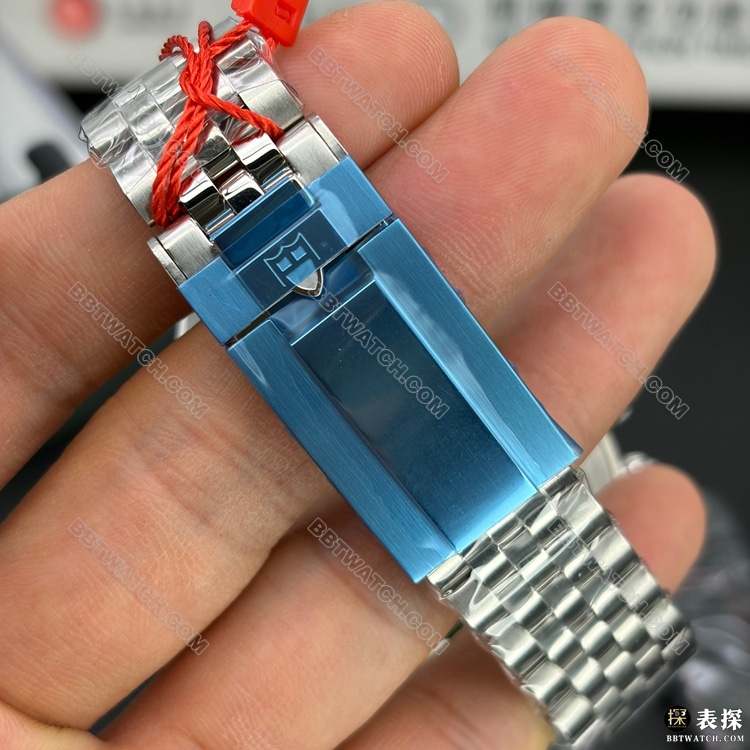 顶级复刻手表M+厂碧湾帝舵白盘79360表带实拍图