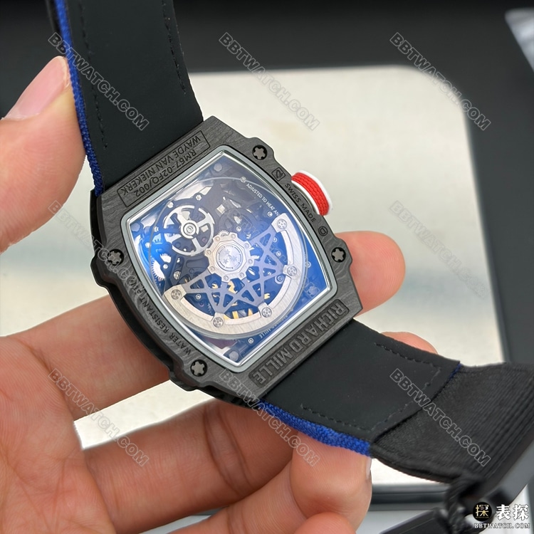 1:1复刻手表UMI厂理查德米勒碳纤维壳RM 67-02背面实拍图