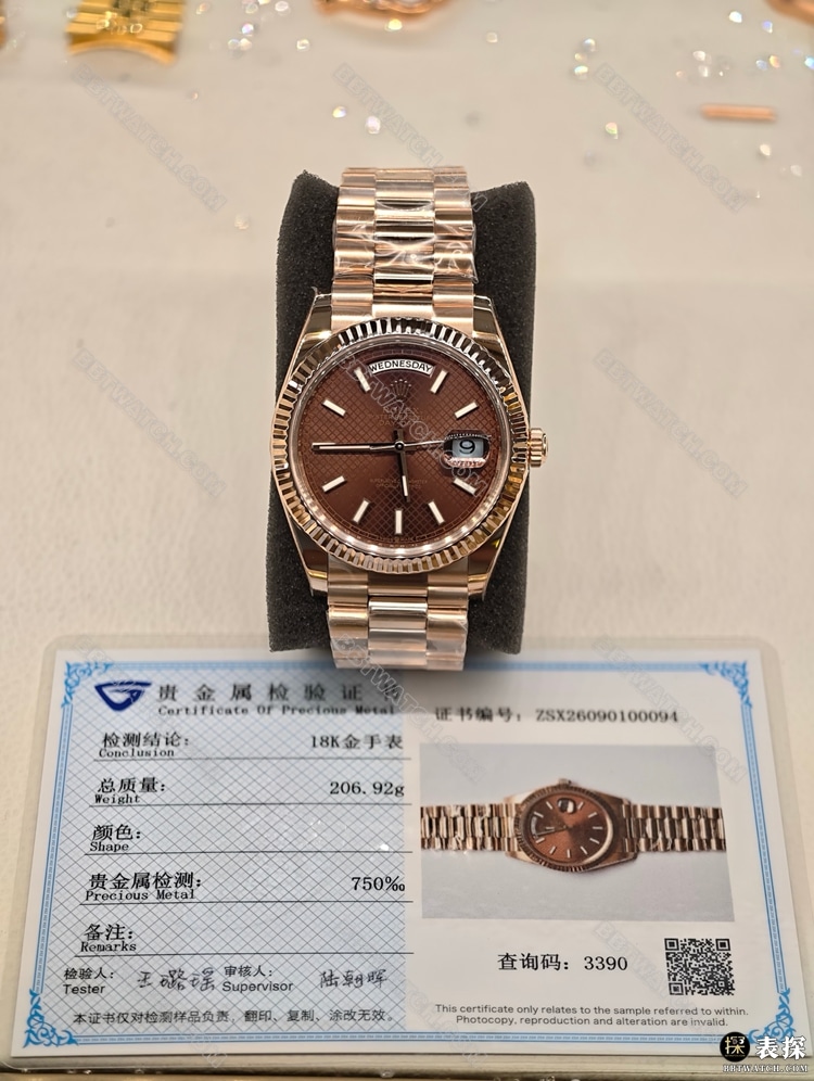 真金真钻定制劳力士1:1复刻手表星期日历咖啡色格纹盘18k包金正面实拍图