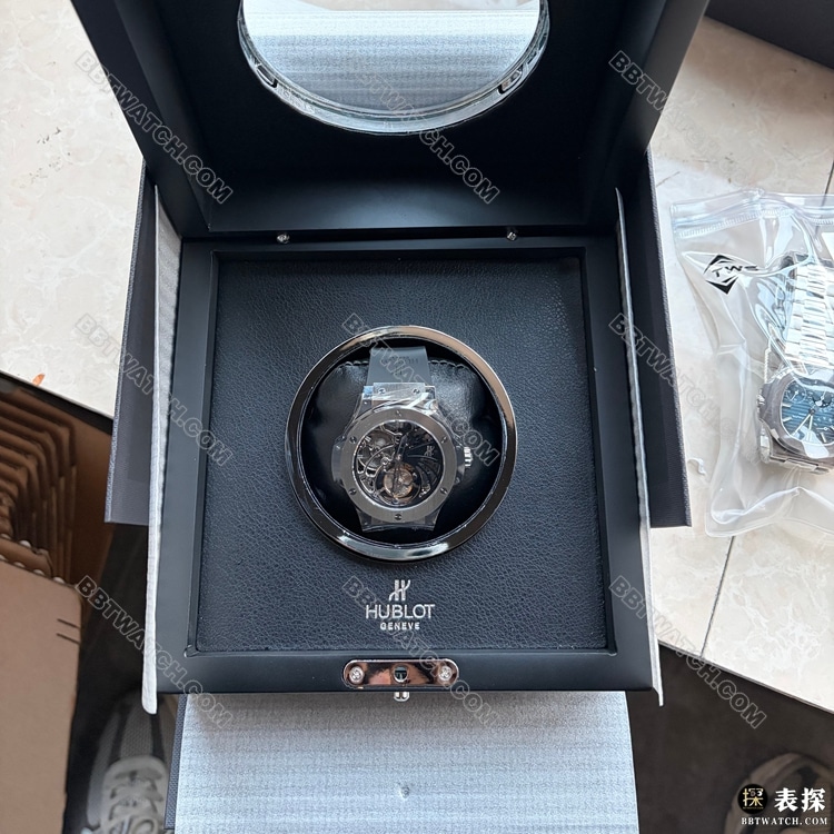 最优复刻手表TW厂宇舶BIG BANG镂空盘304.TX.1170.LR正面实拍图