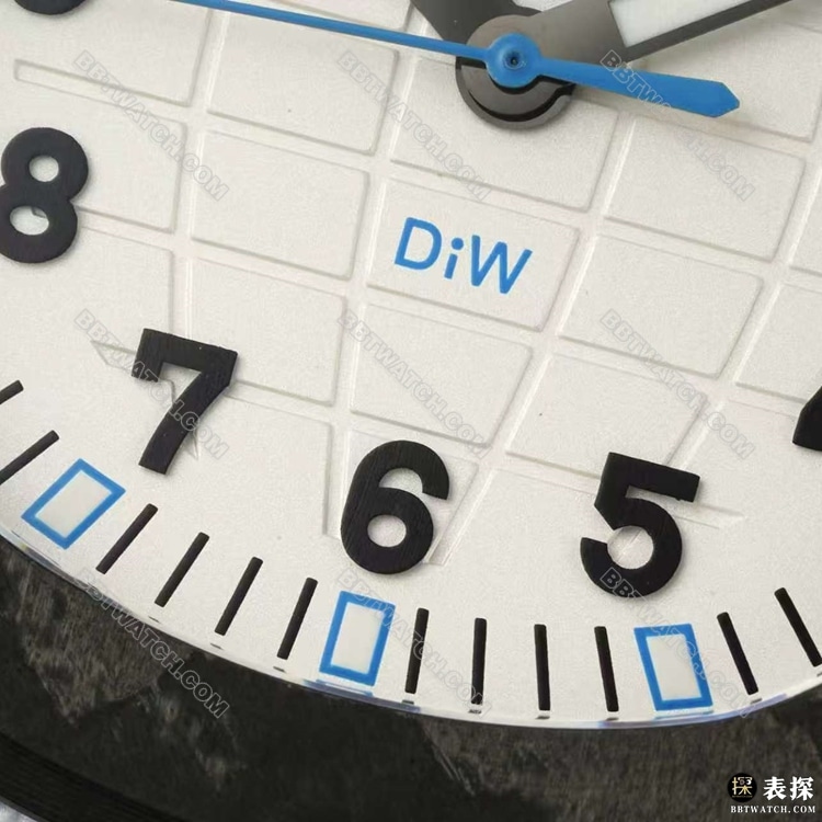 顶级复刻手表DIW厂手雷百达翡丽白盘白色表带5167正面实拍图