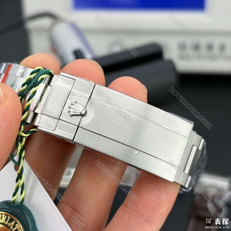 顶级复刻手表V9厂海使型劳力士蓝黑盘126660表带实拍图