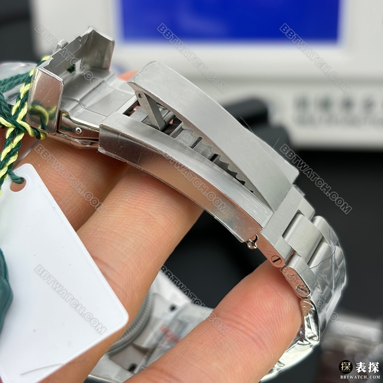顶级复刻手表V9厂海使型劳力士蓝黑盘126660表扣实拍图