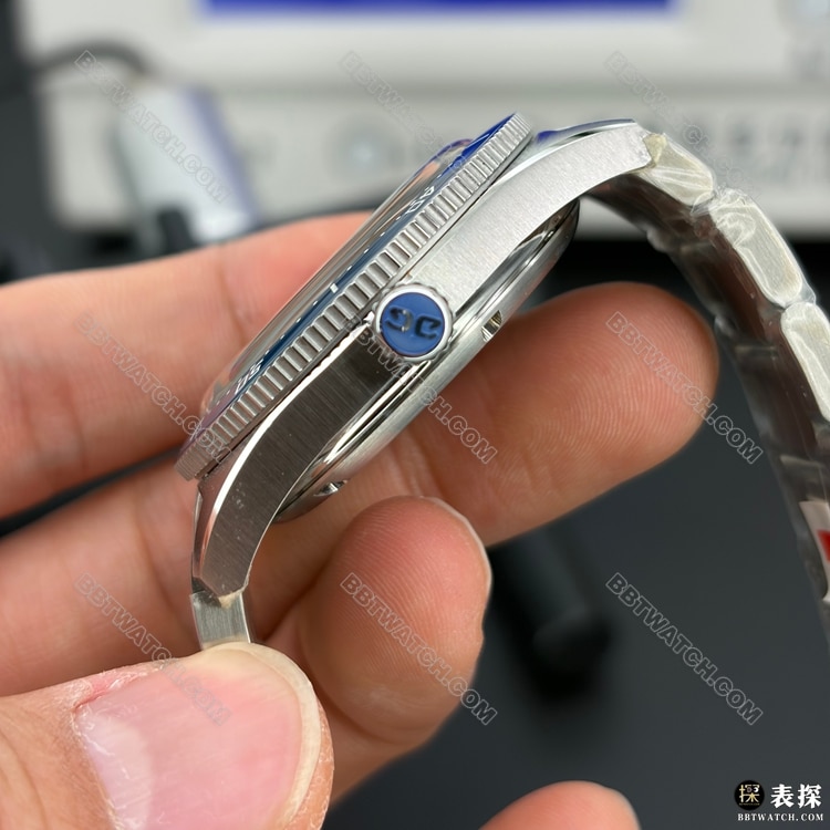 顶级复刻手表原单厂格拉苏蒂开拓蓝盘1-39-11-09-81-70侧面实拍图