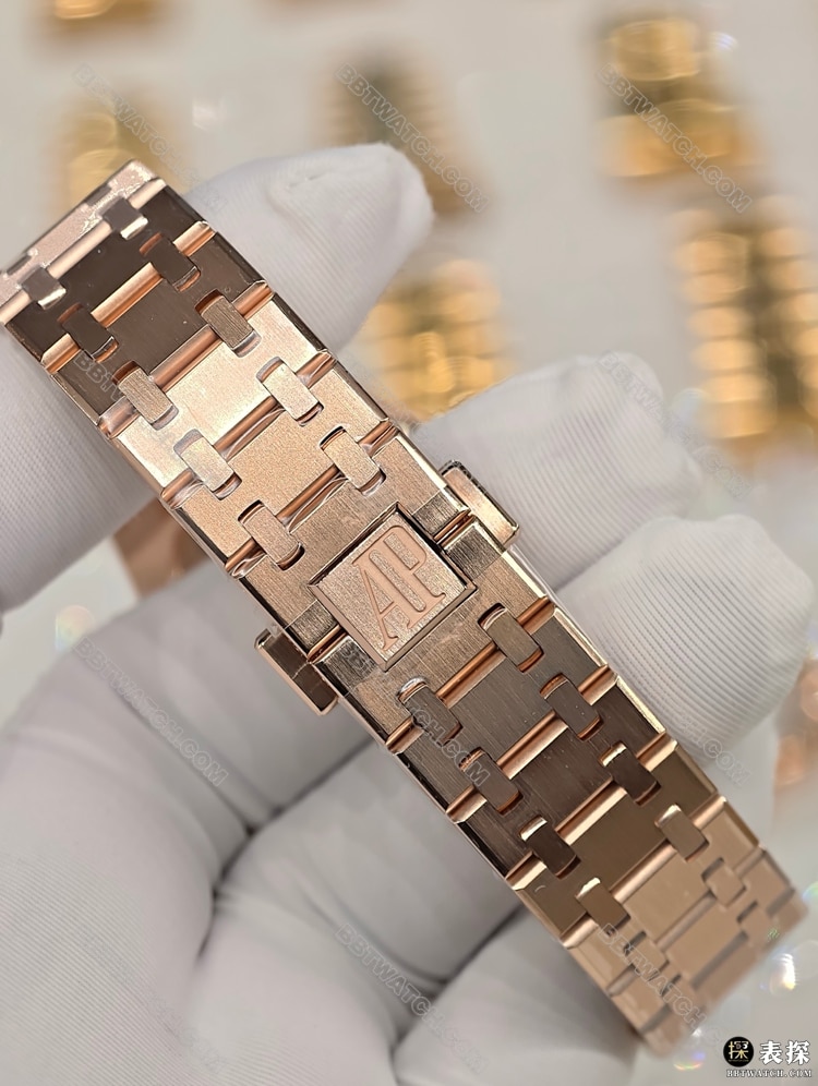 真金真钻定制爱彼最优复刻手表皇家橡树银白盘18k包金钻圈表带实拍图