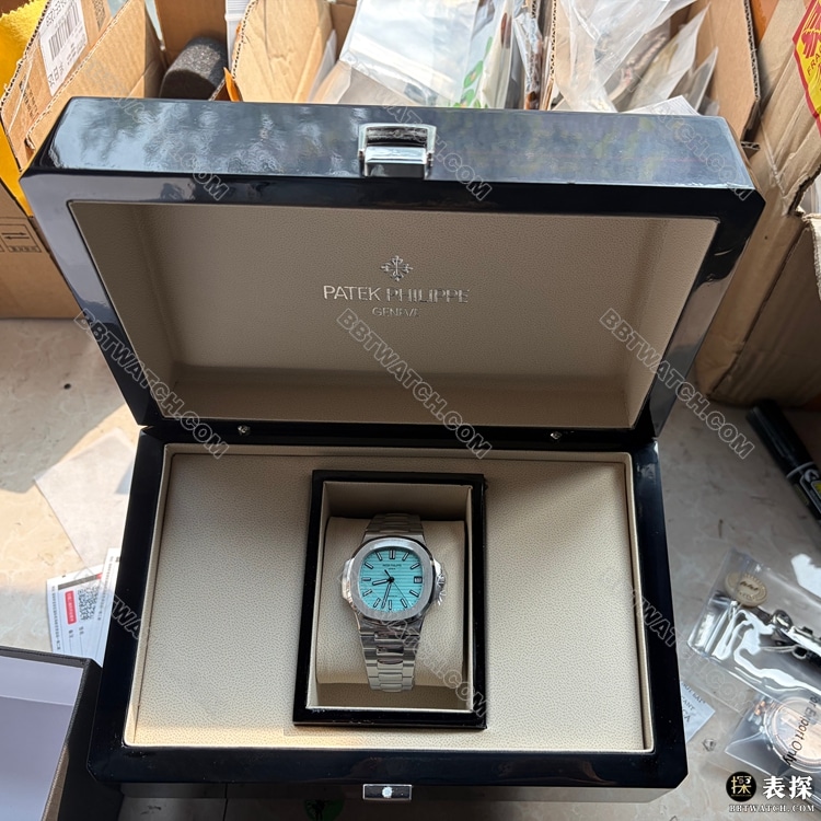 1:1复刻手表3K厂鹦鹉螺百达翡丽蒂芙尼蓝盘5711正面实拍图