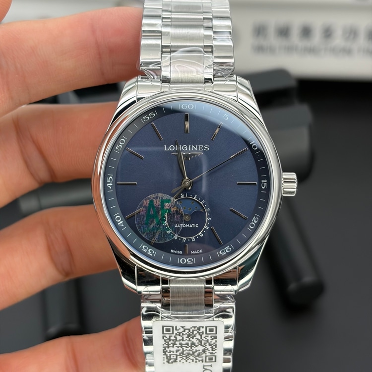 顶级复刻手表AF厂名匠浪琴蓝盘月相L2.909.4.92.6正面实拍图