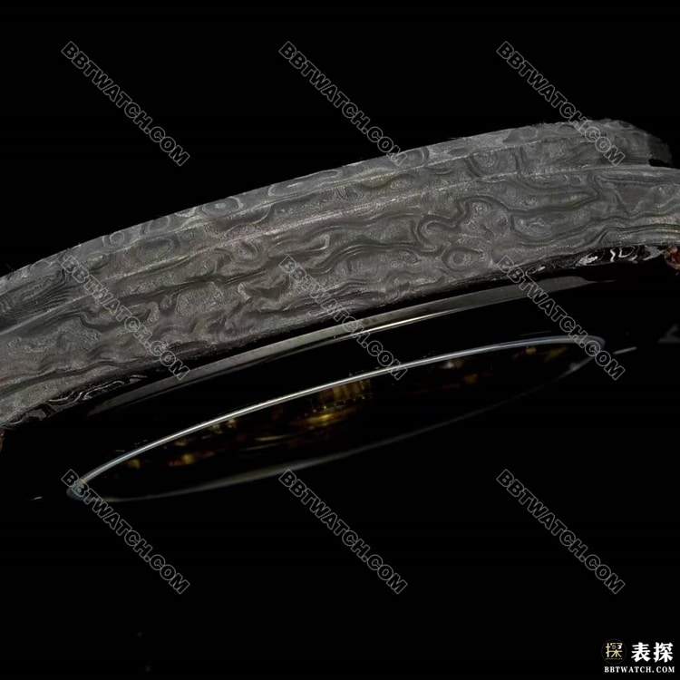 1:1复刻手表DIW厂手雷百达翡丽奶黄盘棕色表带5167侧面实拍图