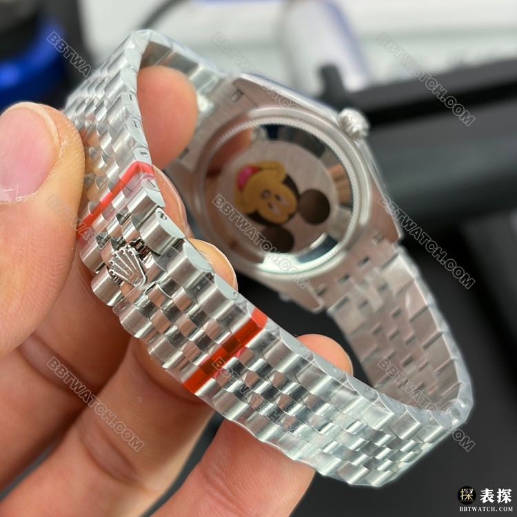 1:1复刻手表GS厂日志劳力士粉红盘2236机芯31毫米表带实拍图